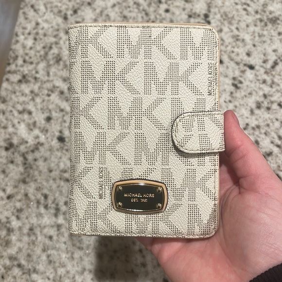 MICHAEL Michael Kors Bags Michael Kors Passport Wallet Poshmark